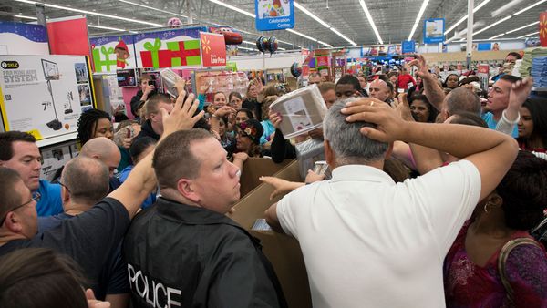 crazy Wal-Mart shoppers