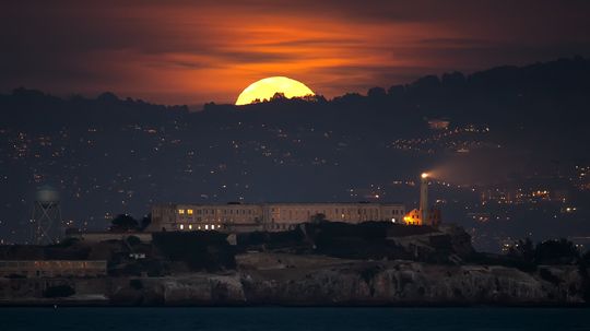 Haunted Places in California: Ghost Sightings and Creepy Histories